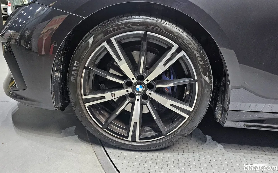 BMW 5 Series 530i xDrive M 2025 — миниатюра 5