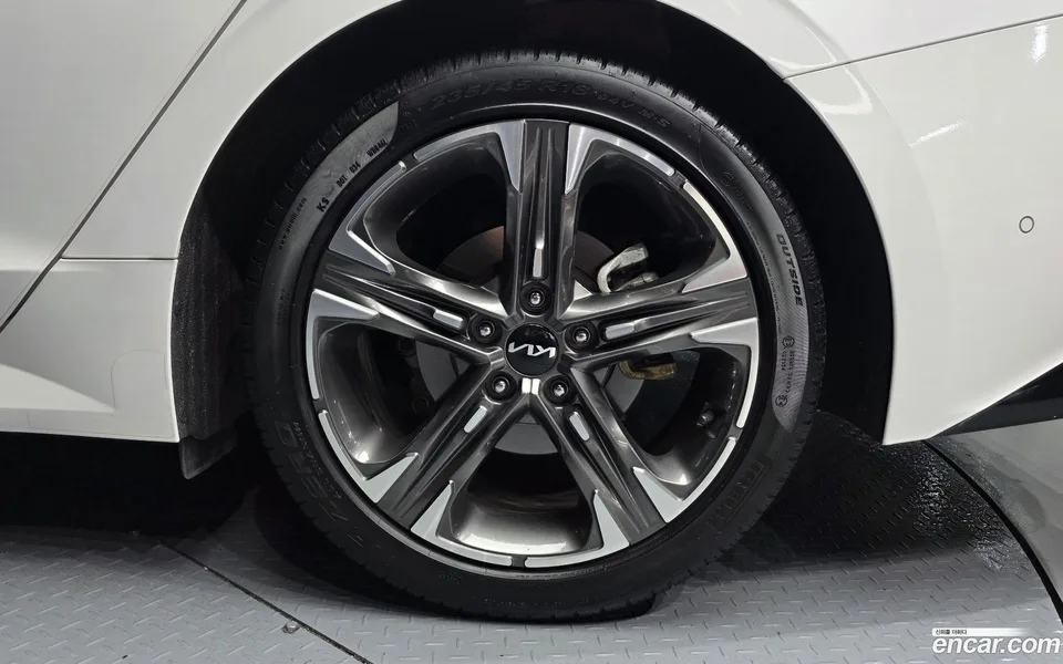 Kia K5 Hybrid 2023 — миниатюра 5