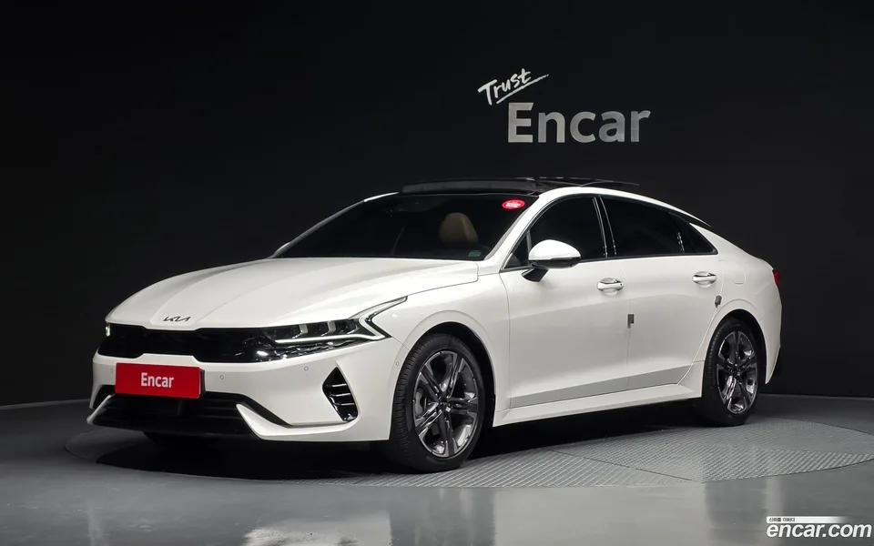 Kia K5 Hybrid 2023 — фото 1, купить с доставкой в Москву