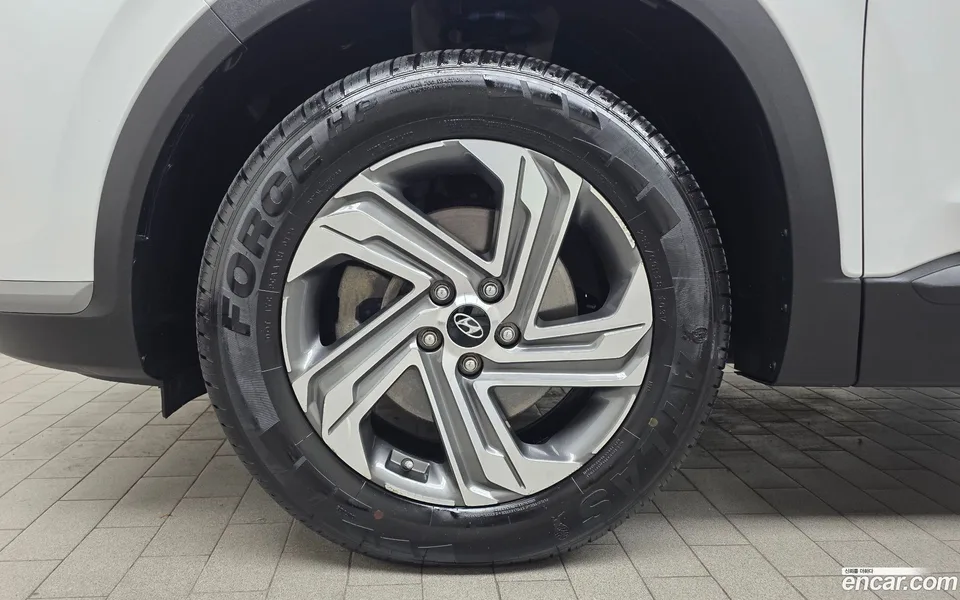 Hyundai SantaFe 2.2 4WD 2023 — миниатюра 2