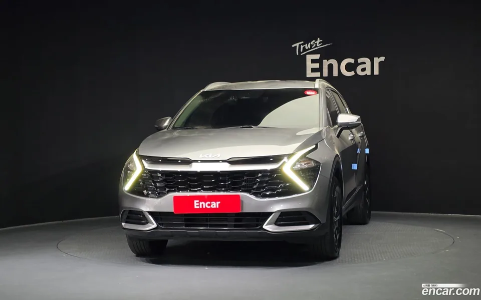 Kia Sportage Hybrid 2WD 2024 — миниатюра 3