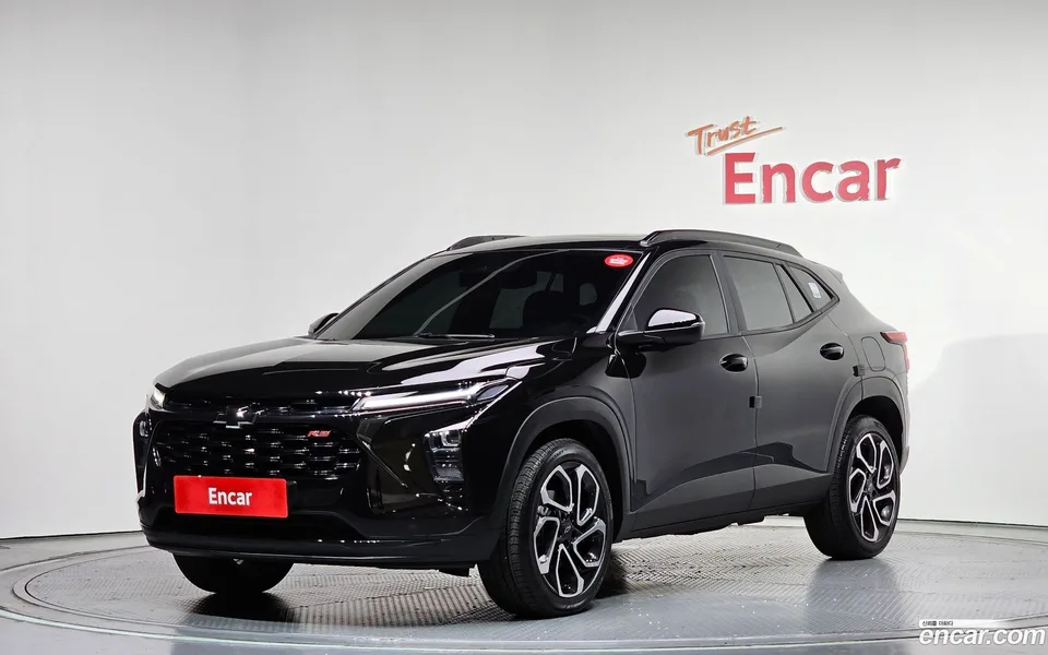 Chevrolet Trax Crossover 1.2 RS 2023 — фото 1, купить с доставкой в Москву