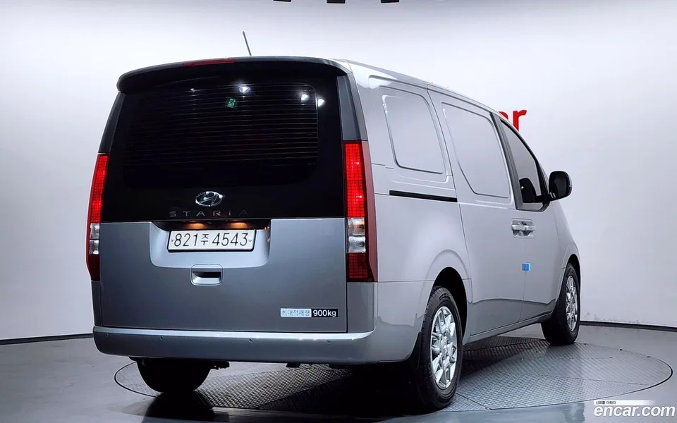 Hyundai Staria 3 2023 — миниатюра 2
