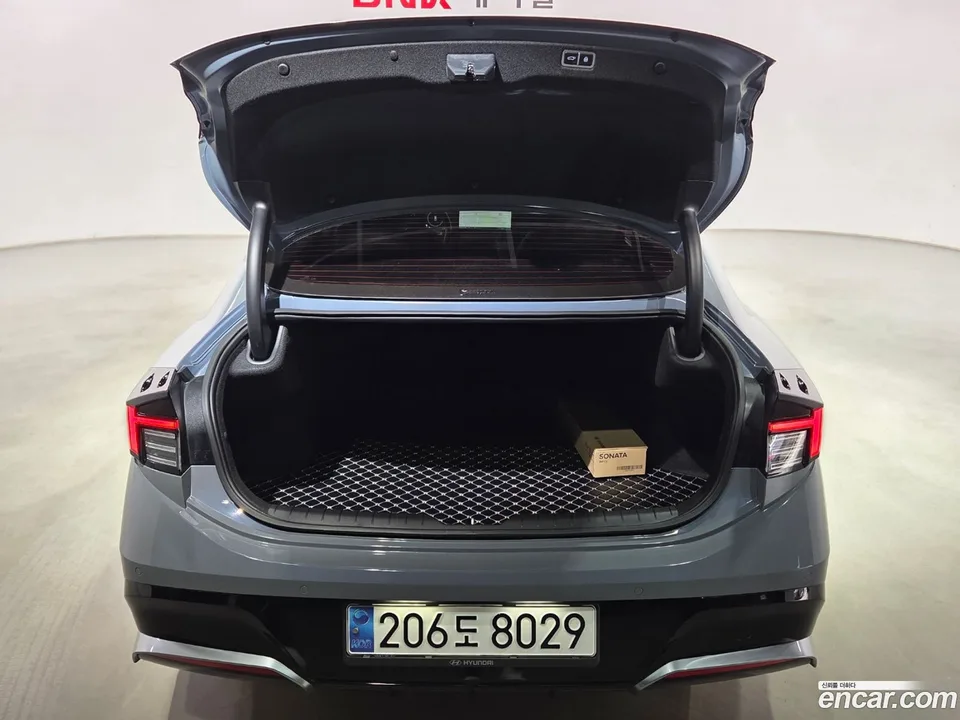 Hyundai Sonata The Edge 1.6 2023 — миниатюра 2