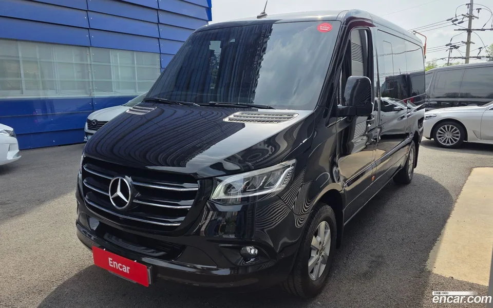 Mercedes-Benz Sprinter 3.0 2022 — фото 1, купить с доставкой в Москву