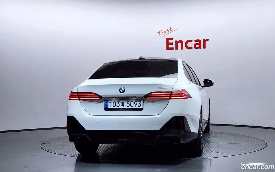 BMW 5 Series 520i M 2025 — миниатюра 4