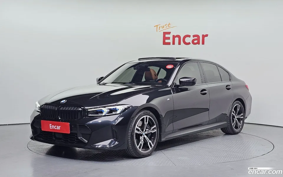 BMW 3 Series 320i M 2023 — фото 1, купить с доставкой в Москву