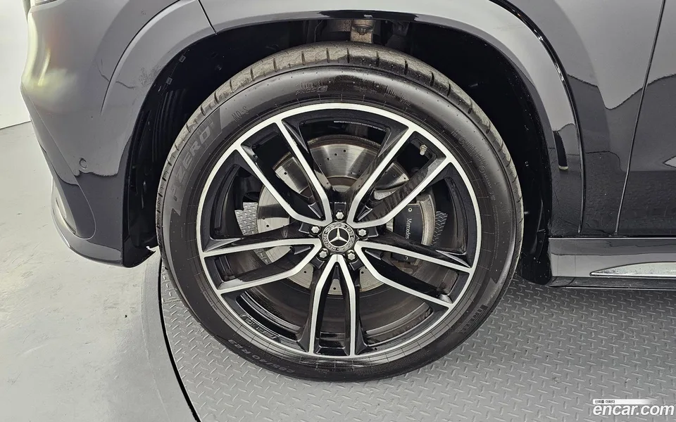 Mercedes-Benz GLS-Class GLS580 4MATIC 2023 — миниатюра 2