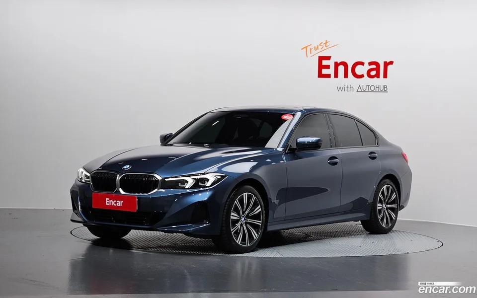 BMW 3 Series 320i 2025 — фото 1, купить с доставкой в Москву