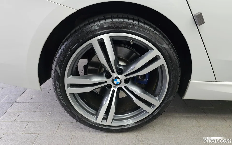 BMW 6 Series GT 630i xDrive M 2023 — миниатюра 2