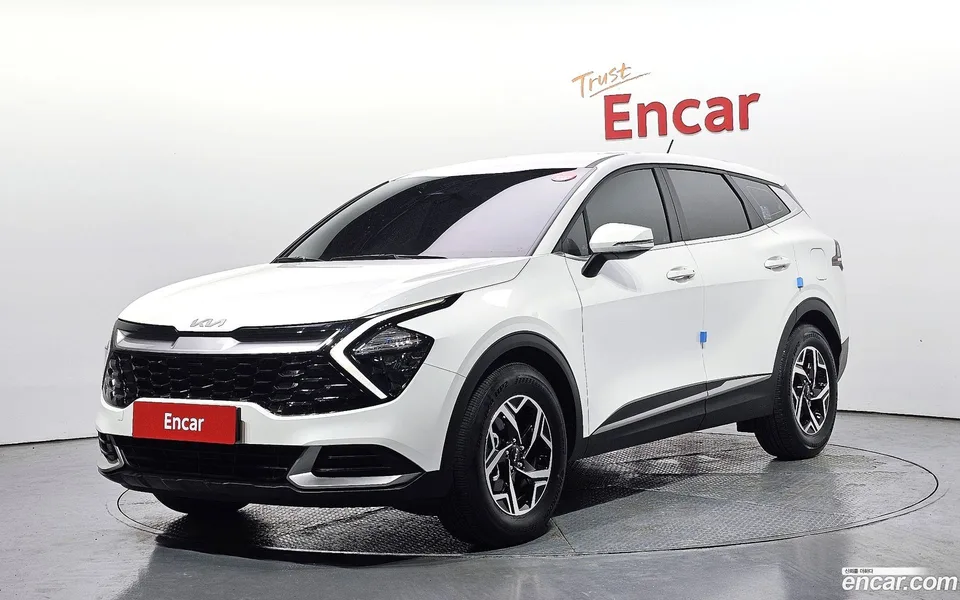 Kia Sportage 2.0 2WD 2022 — фото 1, купить с доставкой в Москву