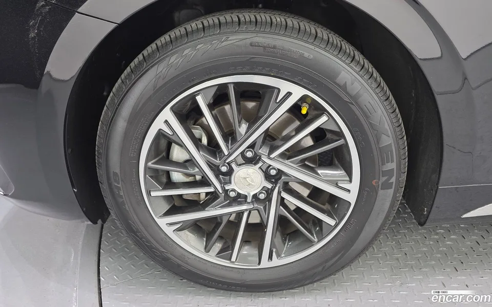 Hyundai Grandeur IG 3.0 LPi () 2022 — thumbnail 5