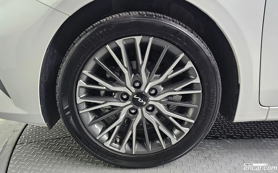 Kia K3 1.6 2024 — миниатюра 5