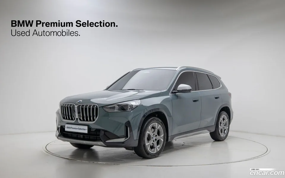 BMW X1 sDrive 20i xLine 2023 — фото 1, купить с доставкой в Москву