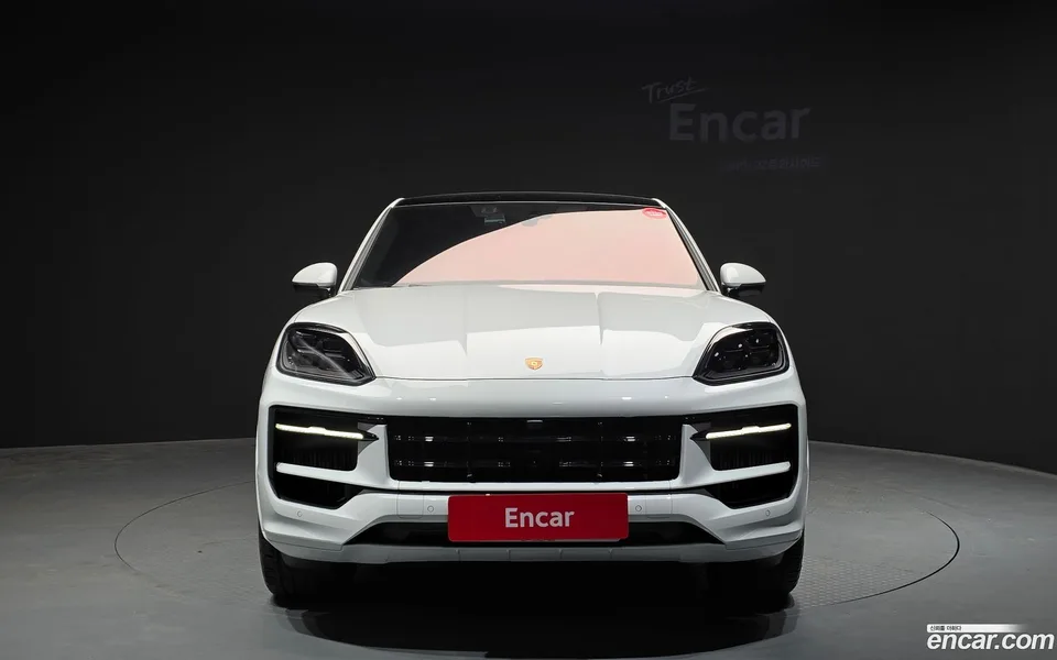 Porsche Cayenne 4.0 GTS 2025 — миниатюра 3