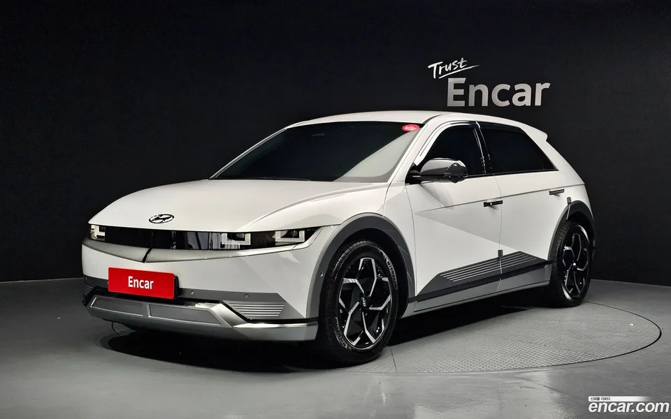 Hyundai Ioniq 5 2022 — фото 1, купить с доставкой в Москву