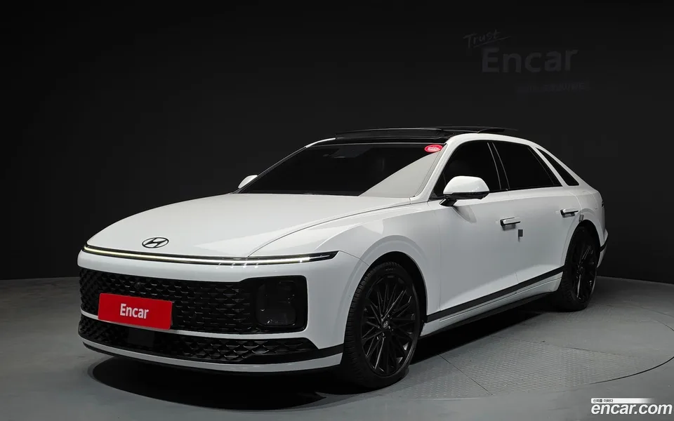 Hyundai Grandeur 2.5 2WD 2023 — фото 1, купить с доставкой в Москву