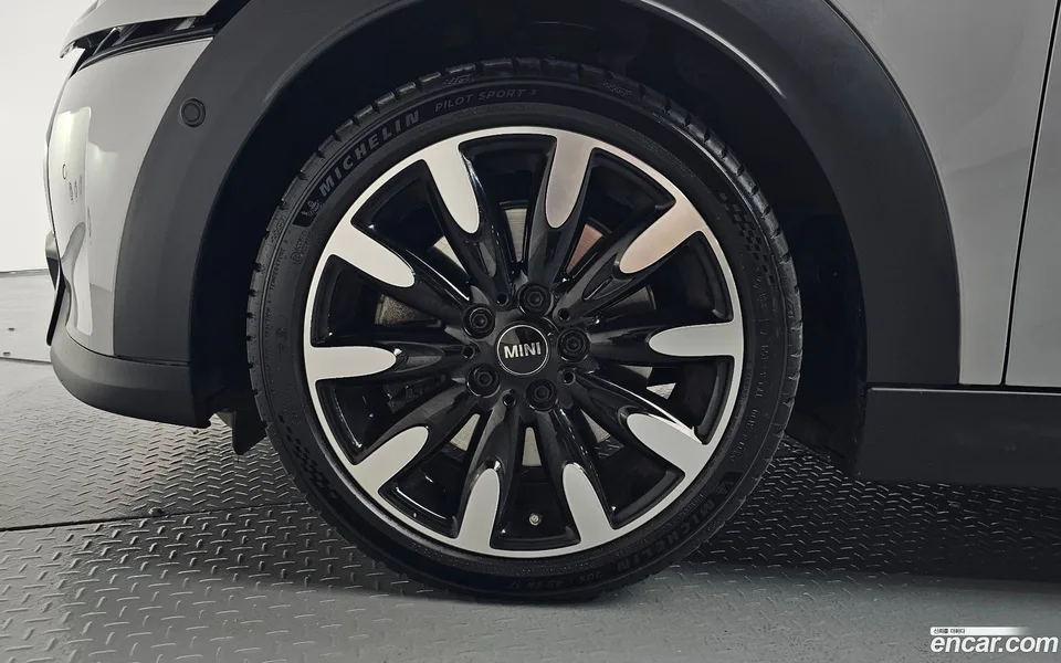 MINI Cooper S 2023 — миниатюра 2