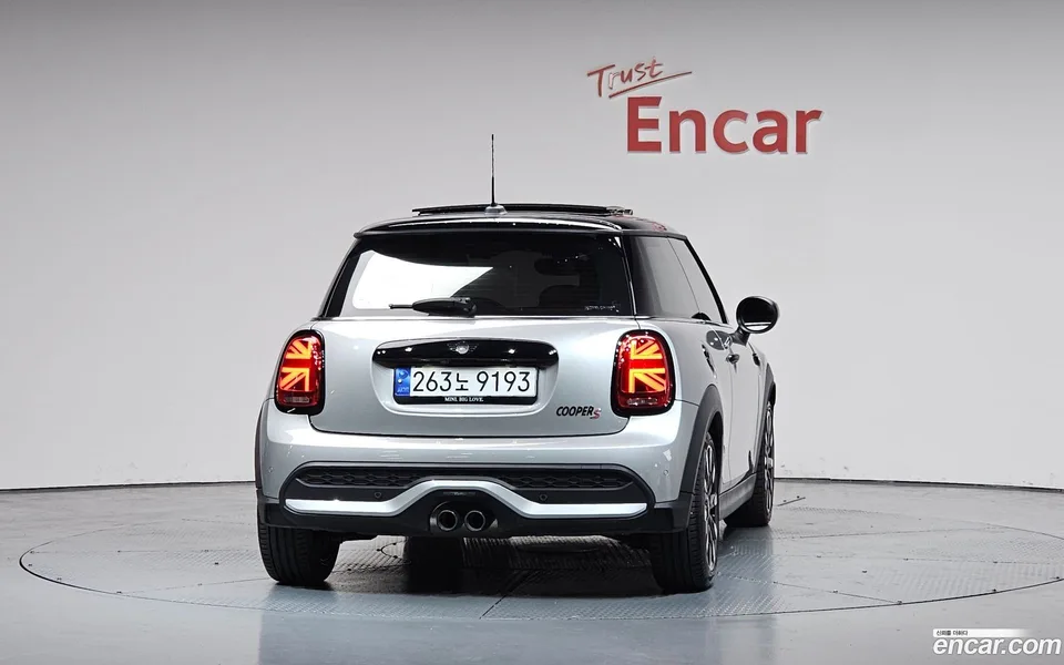 MINI Cooper S 2023 — миниатюра 4