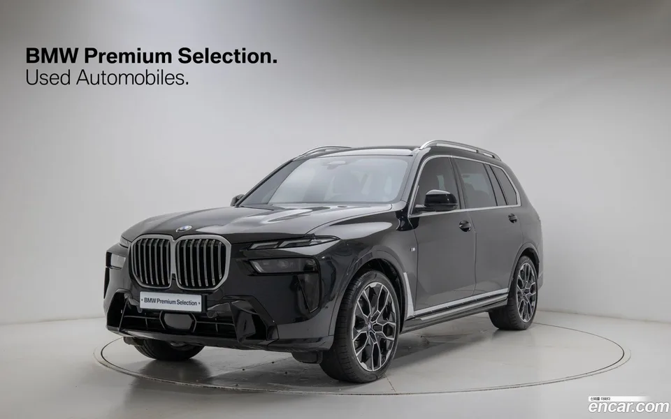 BMW X7 xDrive 40i 6 2024 — фото 1, купить с доставкой в Москву