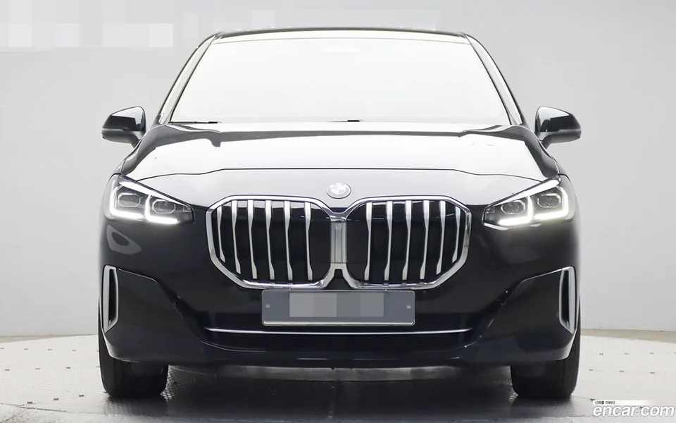 BMW 2 Series Active Tourer 218d 2023 — миниатюра 3