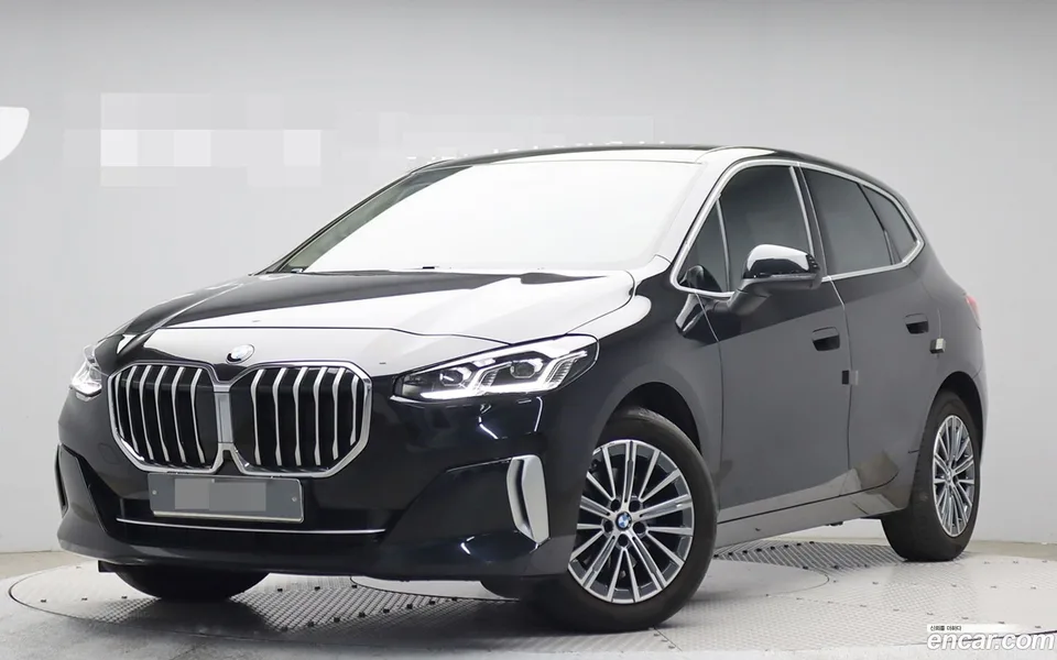 BMW 2 Series Active Tourer 218d 2023 — фото 1, купить с доставкой в Москву
