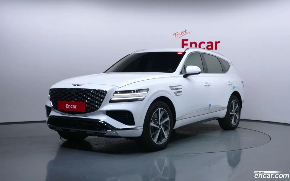 Genesis GV80 2.5T 2WD 2024 — фото 1, купить с доставкой в Москву