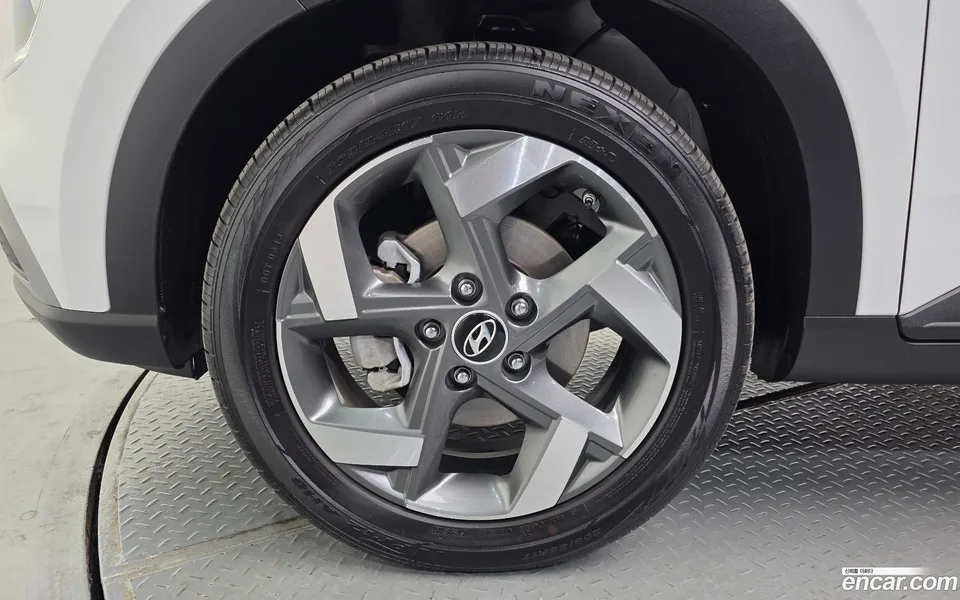 Hyundai Venue 1.6 2023 — миниатюра 2
