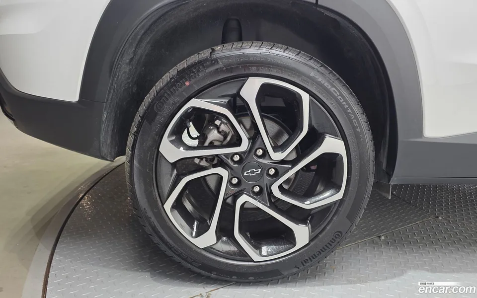Chevrolet Trax Crossover 1.2 RS 2023 — миниатюра 5