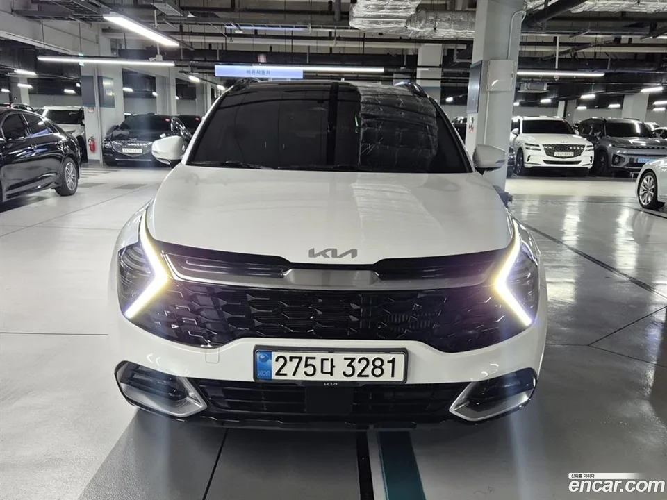 Kia Sportage 2.0 2WD 2022 — фото 1, купить с доставкой в Москву