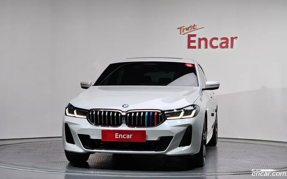 BMW 6 Series GT 630i xDrive M 2023 — миниатюра 3