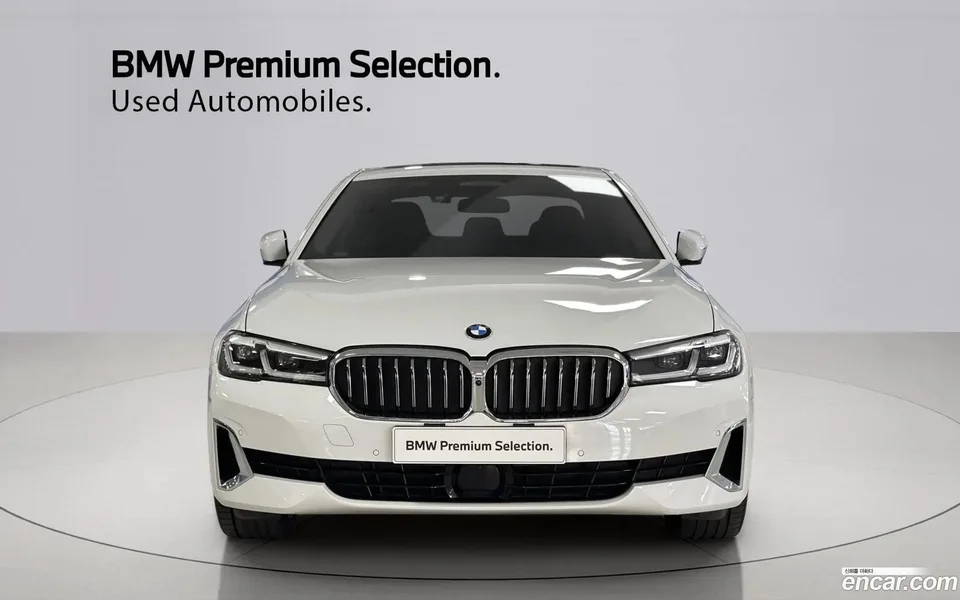 BMW 5 Series 530i xDrive 2023 — миниатюра 3