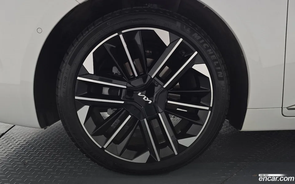 Kia K8 Hybrid 2025 — миниатюра 2