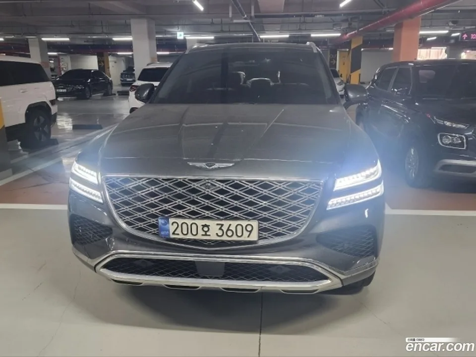 Genesis GV80 2.5T AWD 2023 — фото 1, купить с доставкой в Москву