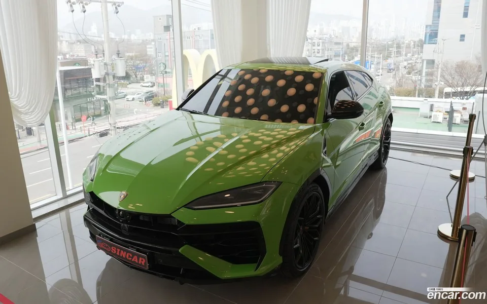Lamborghini Urus 4.0 V8 SE 2026 — фото 1, купить с доставкой в Москву