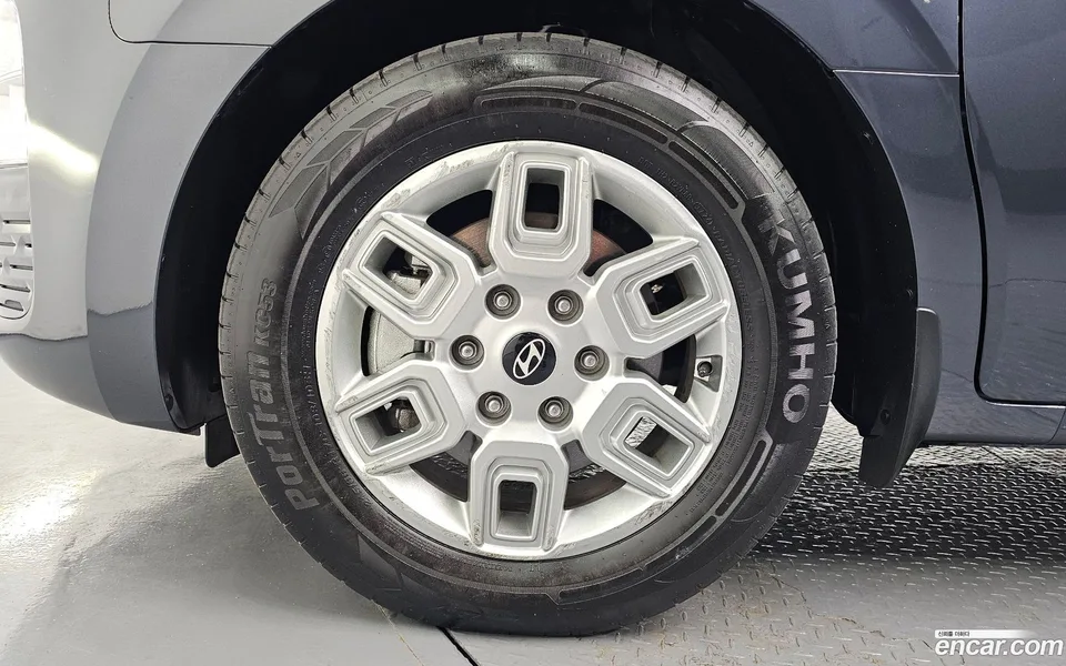 Hyundai Staria 5 2024 — миниатюра 2
