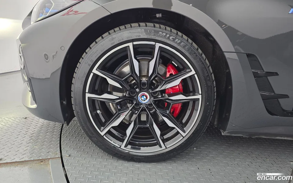 BMW i4 M50 2023 — миниатюра 2