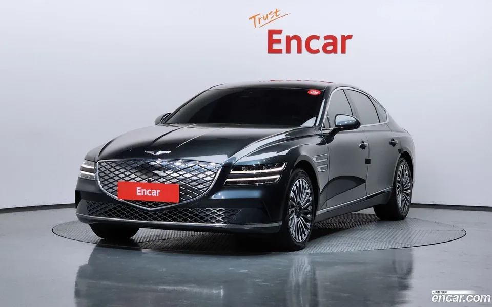 Genesis Electrified G80 e-AWD 2023 — фото 1, купить с доставкой в Москву