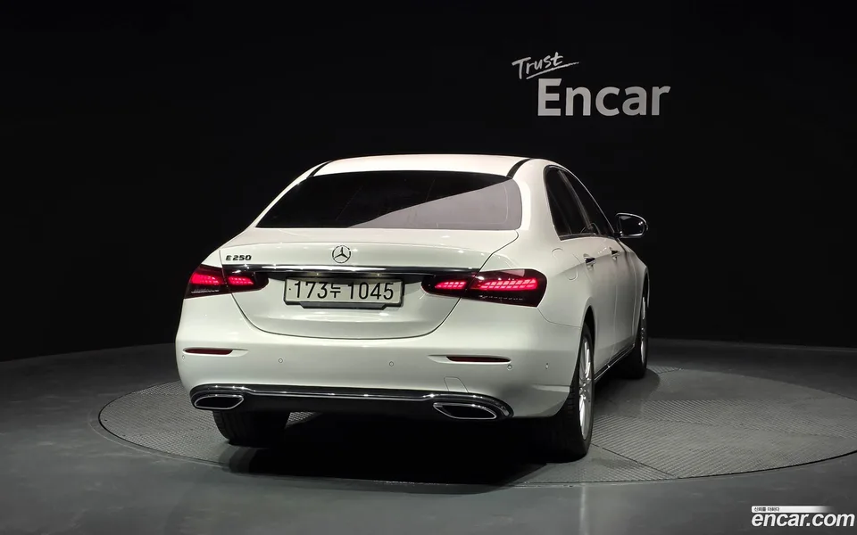 Mercedes-Benz E-Class E250 2022 — миниатюра 4