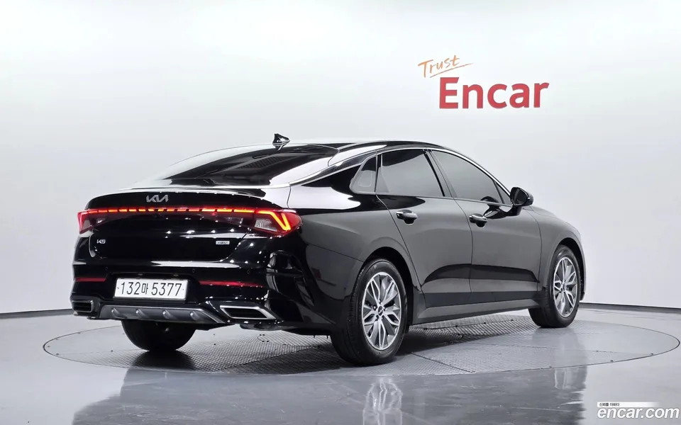 Kia K5 Hybrid 2023 — миниатюра 2