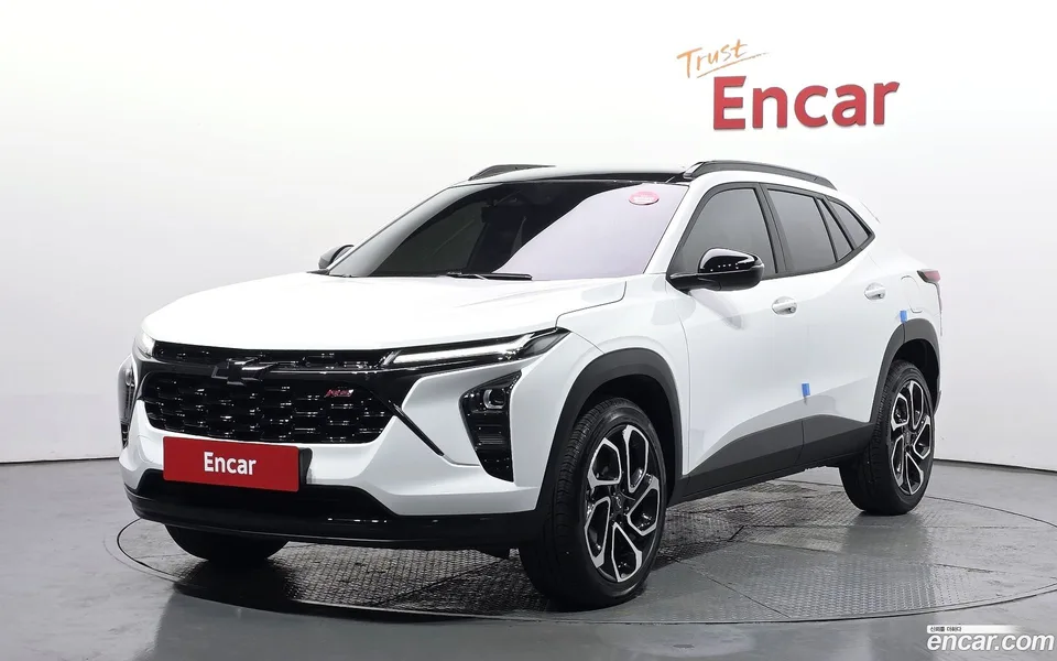 Chevrolet Trax Crossover 1.2 RS 2023 — фото 1, купить с доставкой в Москву