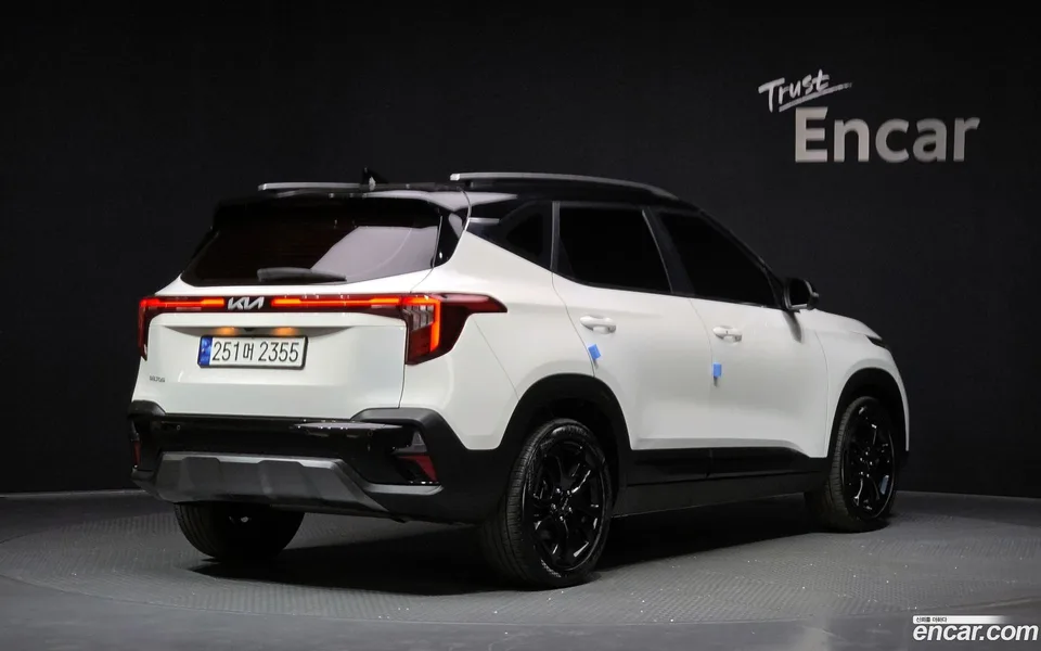 Kia Seltos 1.6 2WD 2023 — миниатюра 2
