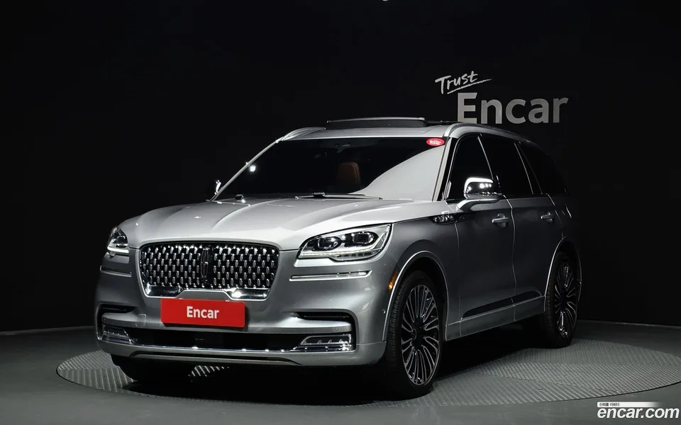 Lincoln Aviator 3.0 AWD 2022 — фото 1, купить с доставкой в Москву