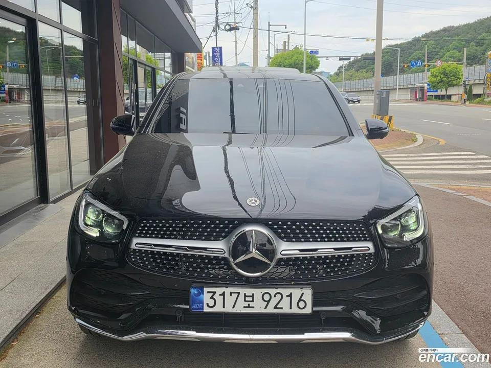 Mercedes-Benz GLC-Class GLC300 4MATIC 2023 — фото 1, купить с доставкой в Москву