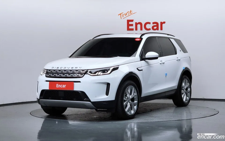 Land Rover Discovery Sport P250 SE 2022 — фото 1, купить с доставкой в Москву