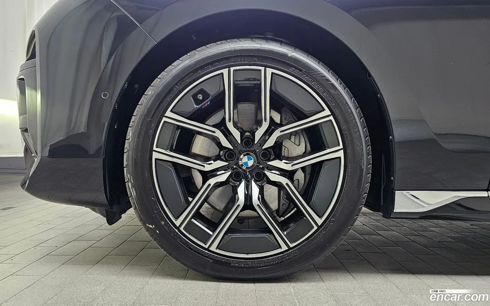 BMW 7 Series 740i xDrive M 2025 — миниатюра 2