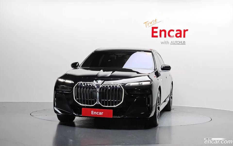 BMW 7 Series 740i xDrive M 2025 — миниатюра 3