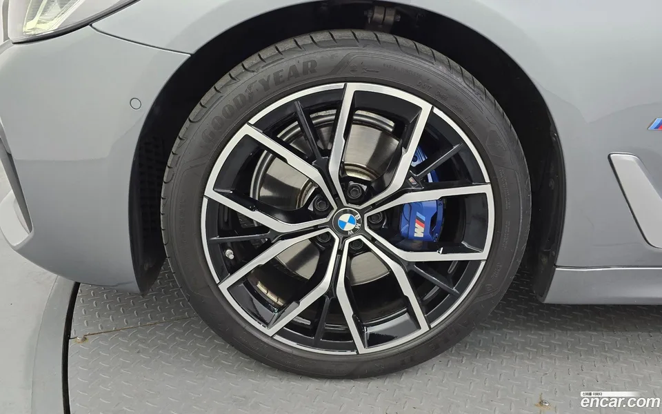 BMW 5 Series 530i M 2022 — миниатюра 2
