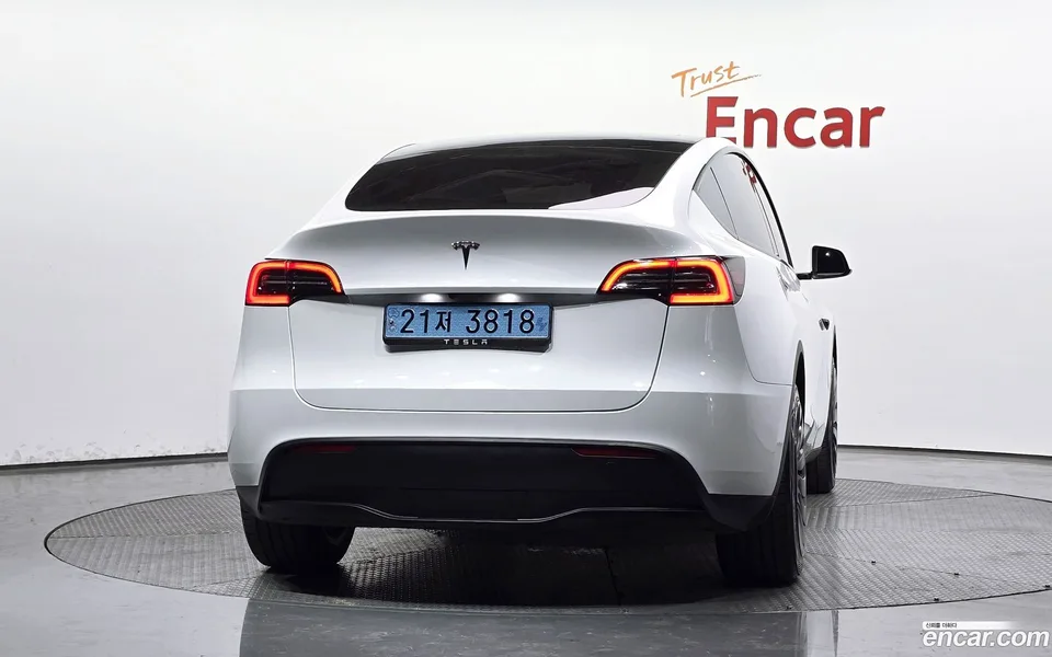 Tesla Model Y RWD 2024 — миниатюра 4