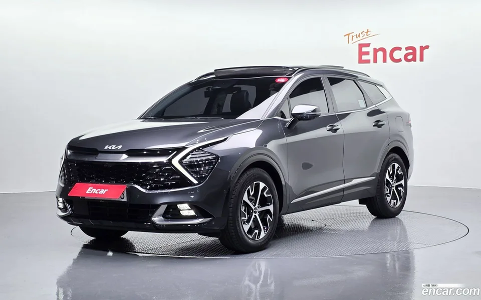 Kia Sportage Hybrid 4WD 2023 — фото 1, купить с доставкой в Москву